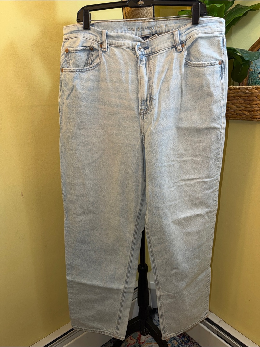 American Eagle Outfitters Light Wash Straight Leg Jeans